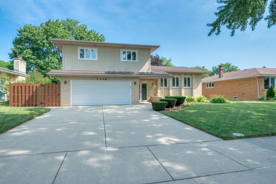 1338 W Holtz Avenue, Addison, IL 60101 - #2