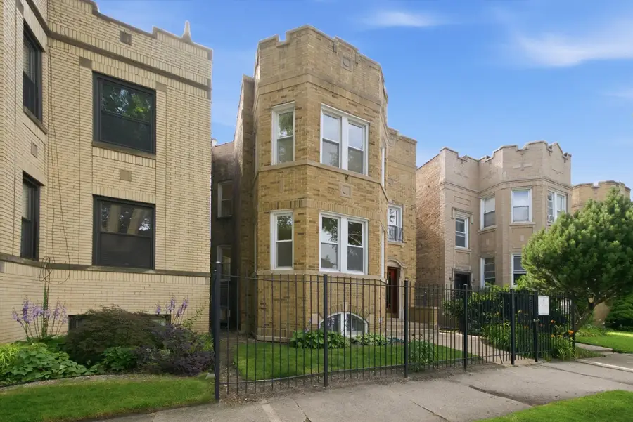 5706 N Maplewood Avenue, Chicago, IL 60659 - #2