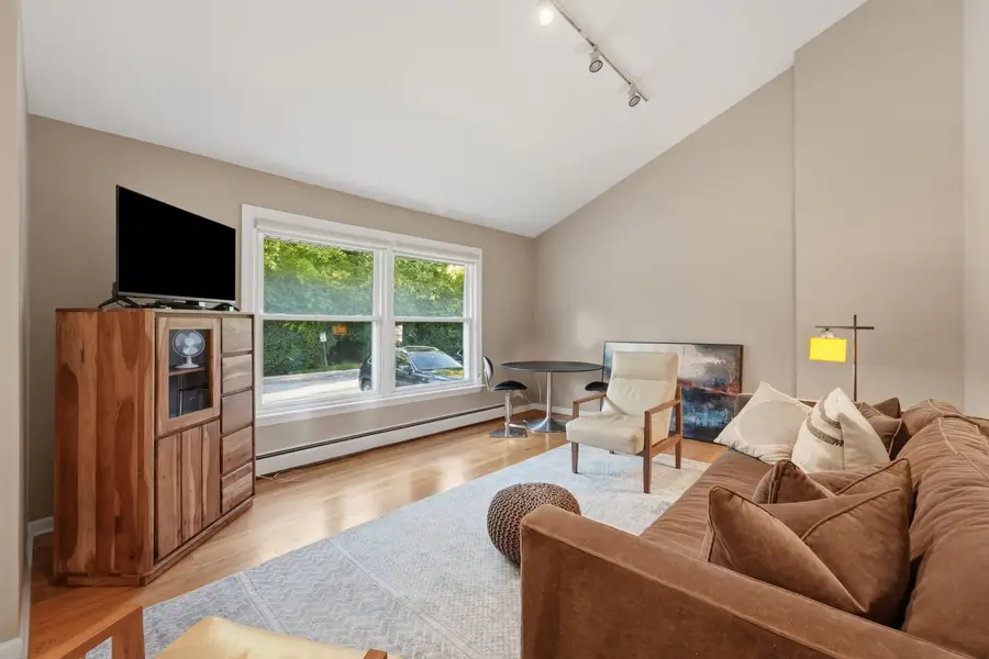 14 Robin Hood Lane #14, Northfield, IL 60093 - #2