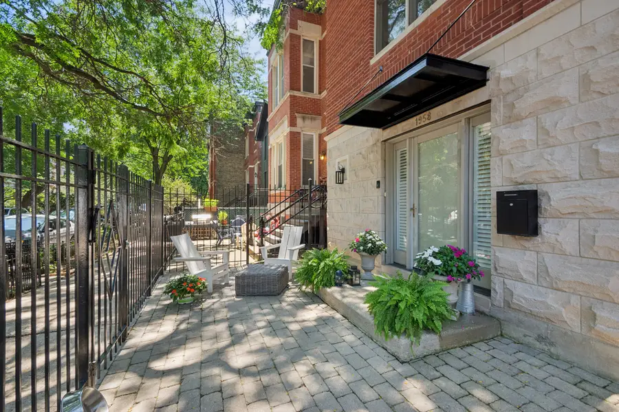 Address Withheld By Seller, Chicago, IL 60614 - #2