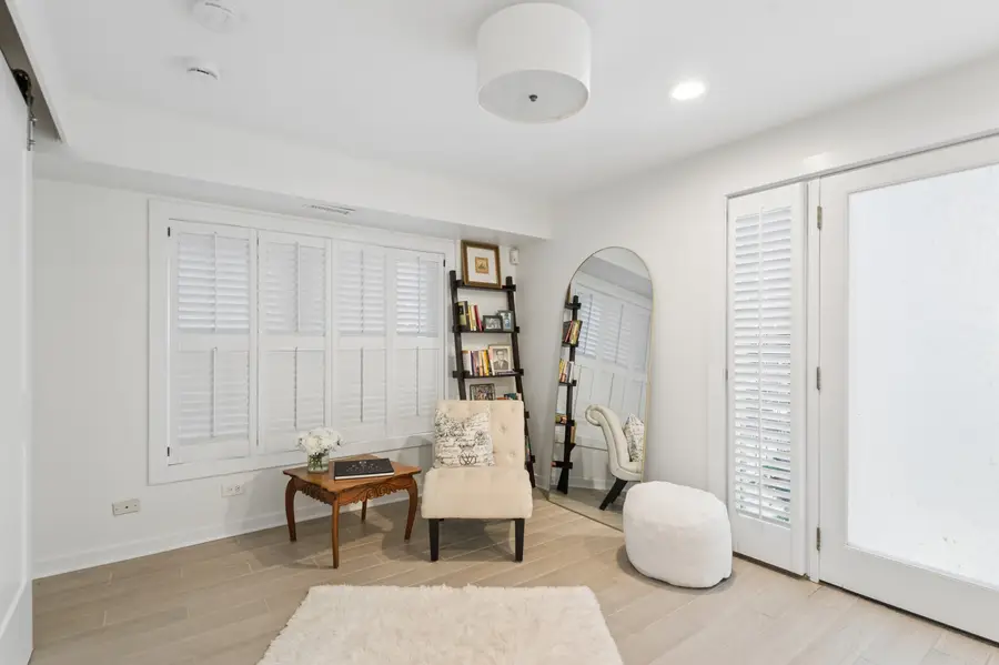 Address Withheld By Seller, Chicago, IL 60614 - #3