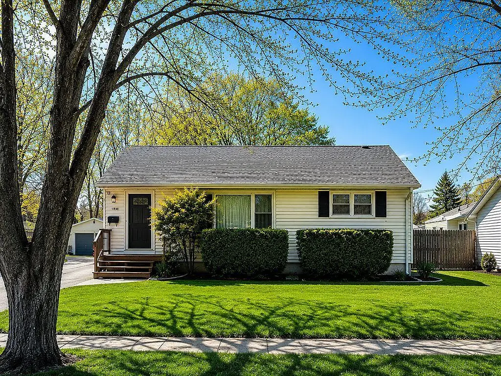 2110 Delaware Road, Waukegan, IL 60087 - #1