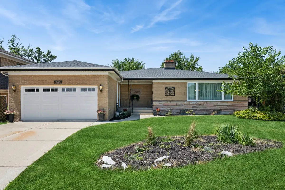 5626 N Kerbs Avenue, Chicago, IL 60646 - #1