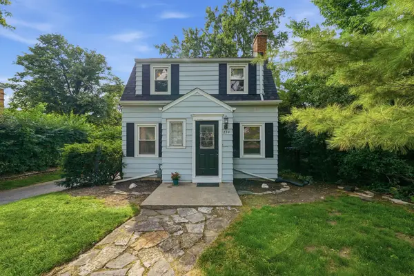 254 S Cumberland Parkway, Des Plaines, IL 60016