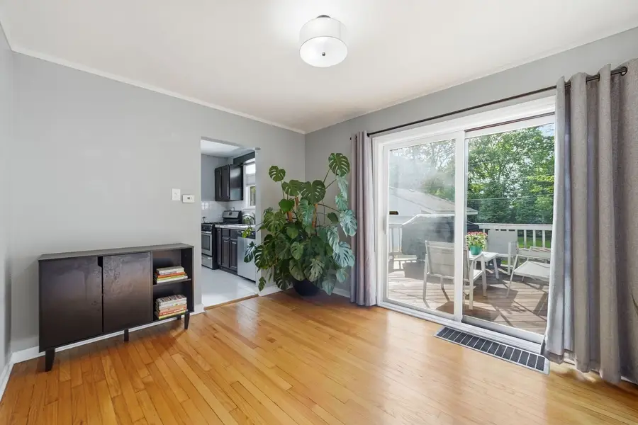 254 S Cumberland Parkway, Des Plaines, IL 60016 - #3