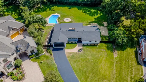 275 Goodridge Terrace, Roselle, IL 60172