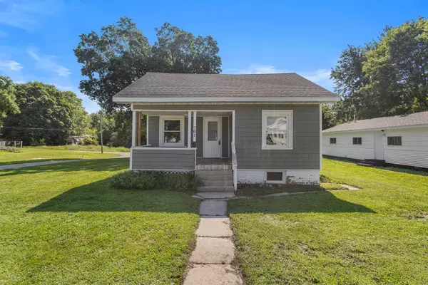 701 S Spruce Street, Villa Grove, IL 61956
