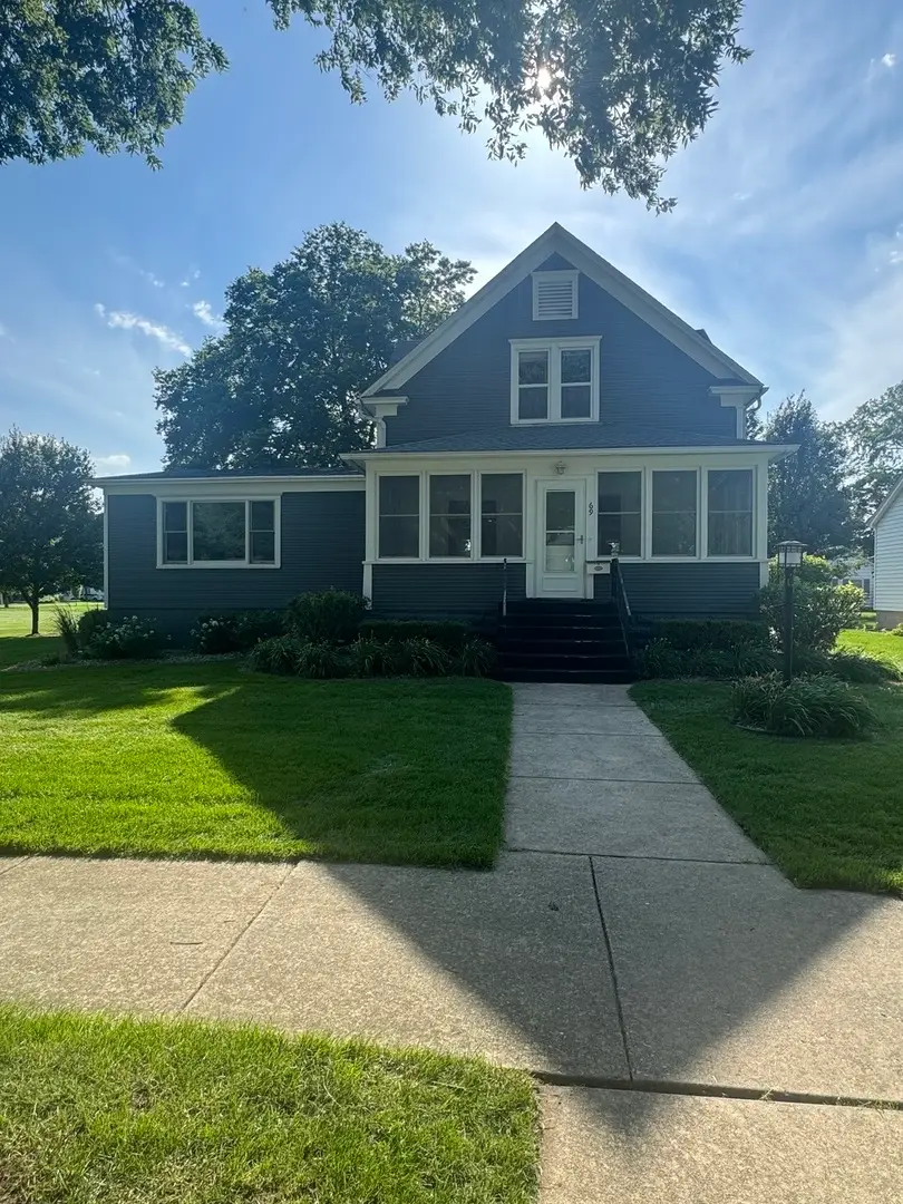 69 Hill Street, Momence, IL 60954 - #1