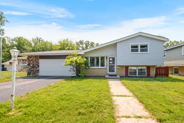 5909 W 99th Street, Oak Lawn, IL 60453