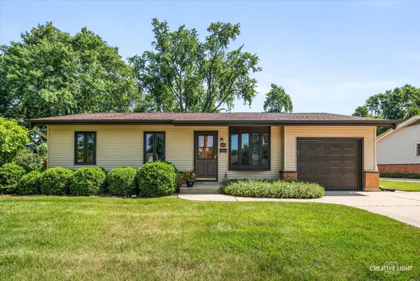 945 Victoria Lane, Elk Grove Village, IL 60007
