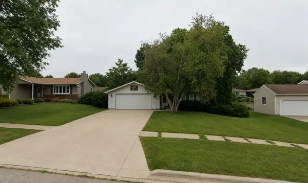 564 N Greenfield Drive, Freeport, IL 61032