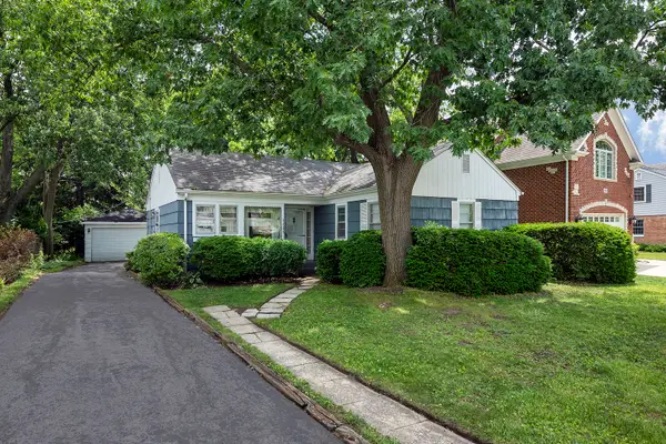 1125 Greenbriar Lane, Northbrook, IL 60062