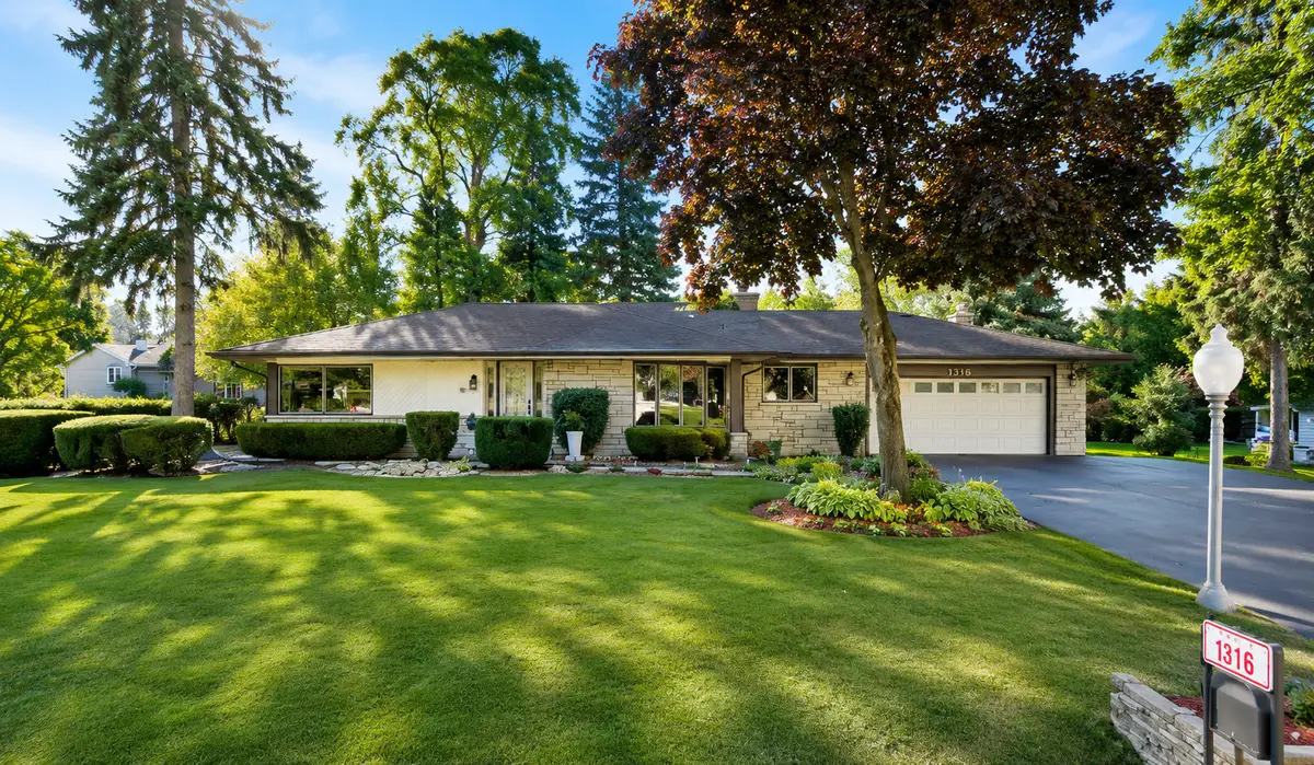 1318 Sunset Drive, Schaumburg, IL 60193 - #1