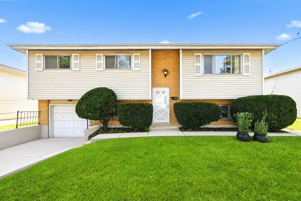 78 S Evergreen Avenue, Addison, IL 60101