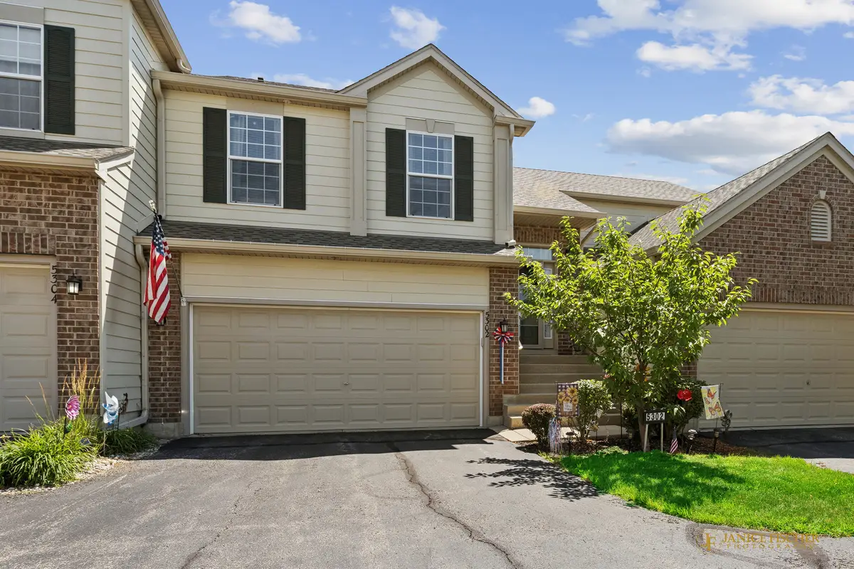 5302 Cobblers Crossing, McHenry, IL 60050 - #1