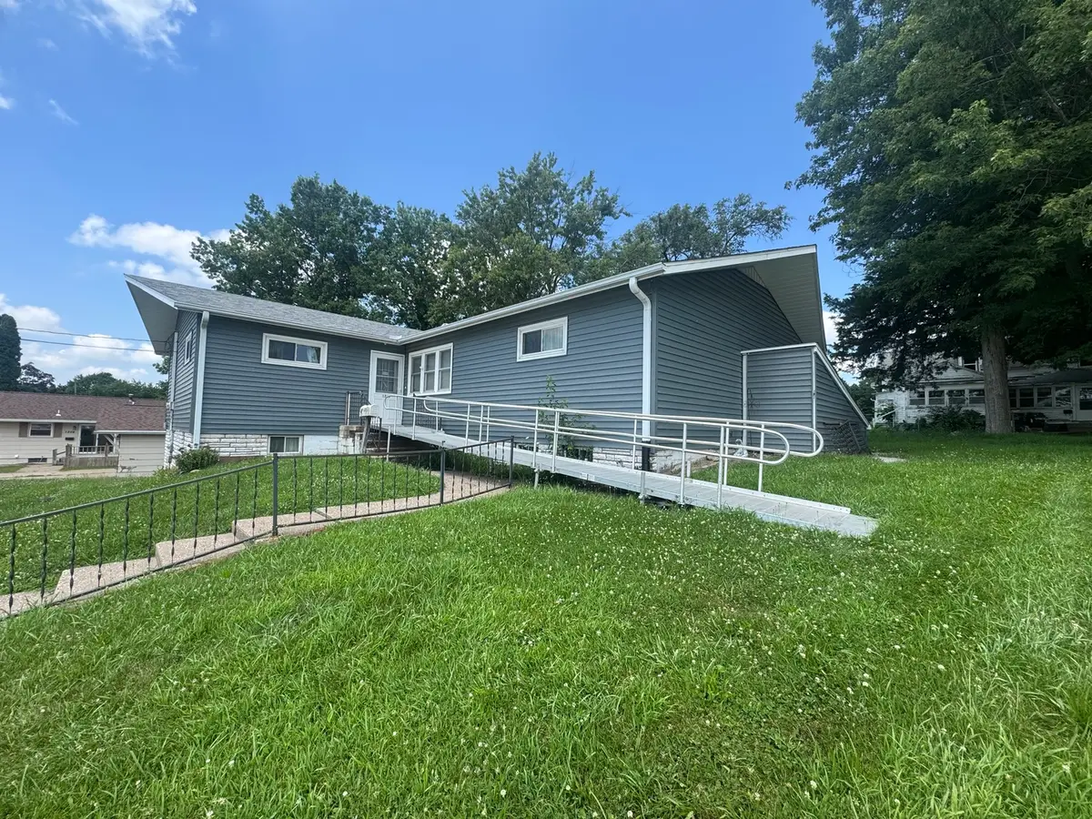 1217 S College Avenue, Aledo, IL 61231 - #1