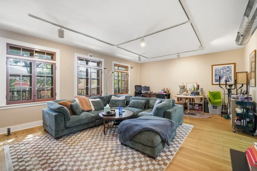 6246 N Richmond Street N, Chicago, IL 60659 - #3