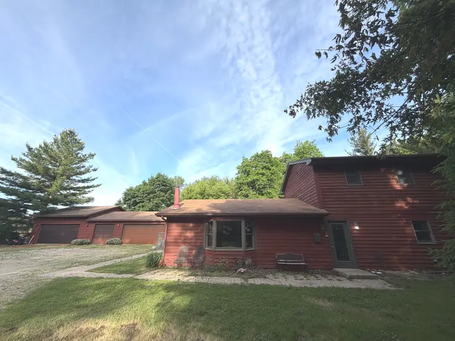 737 A Searls Road, Amboy, IL 61310 - #2