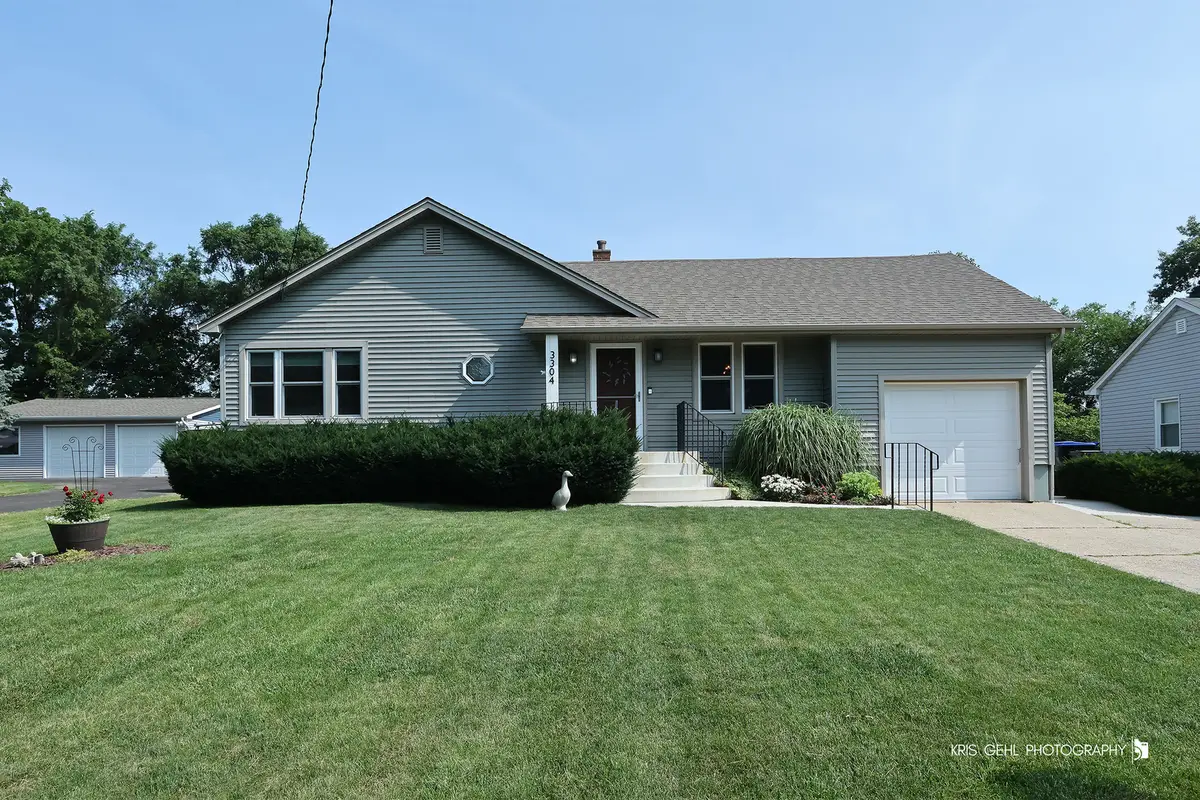 3304 W 3rd Avenue, McHenry, IL 60050 - #1