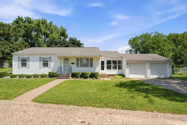 3002 15th Street, Moline, IL 61265