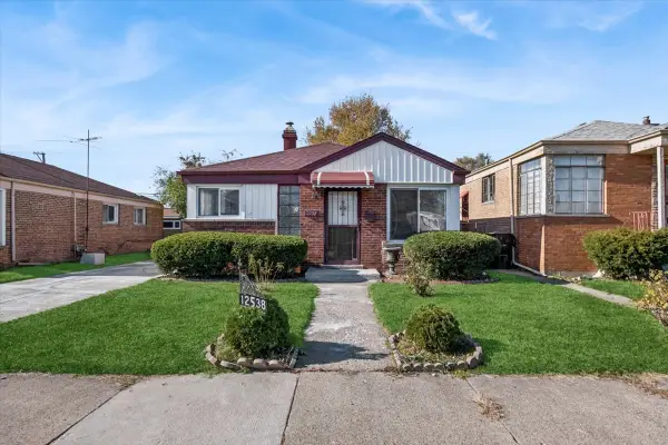 12538 S Justine Street, Calumet Park, IL 60827