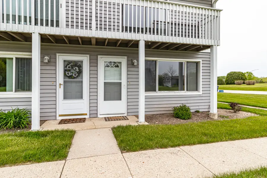 17490 W Chestnut Lane, Gurnee, IL 60031 - #3