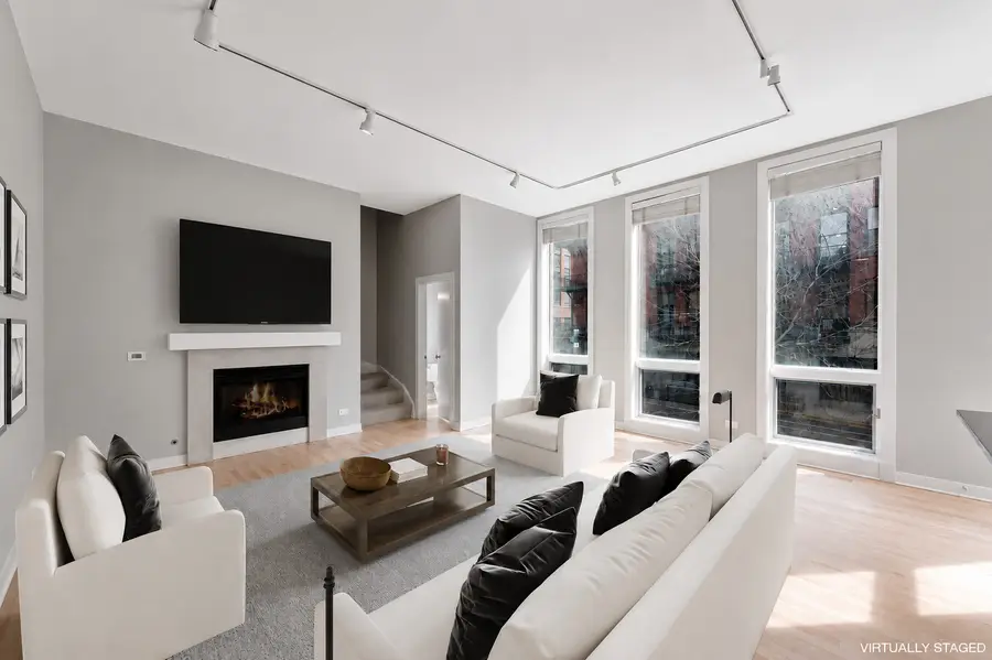 310 N Des Plaines Street #A, Chicago, IL 60661 - #2