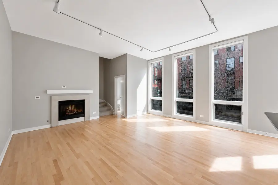 310 N Des Plaines Street #A, Chicago, IL 60661 - #3