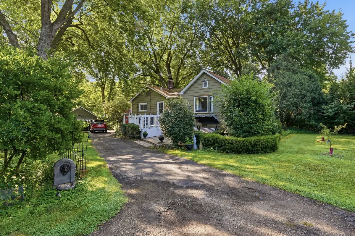 937 Elsie Avenue, Gurnee, IL 60031 - #1