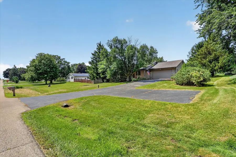 6370 Broadview Avenue, Belvidere, IL 61008 - #3