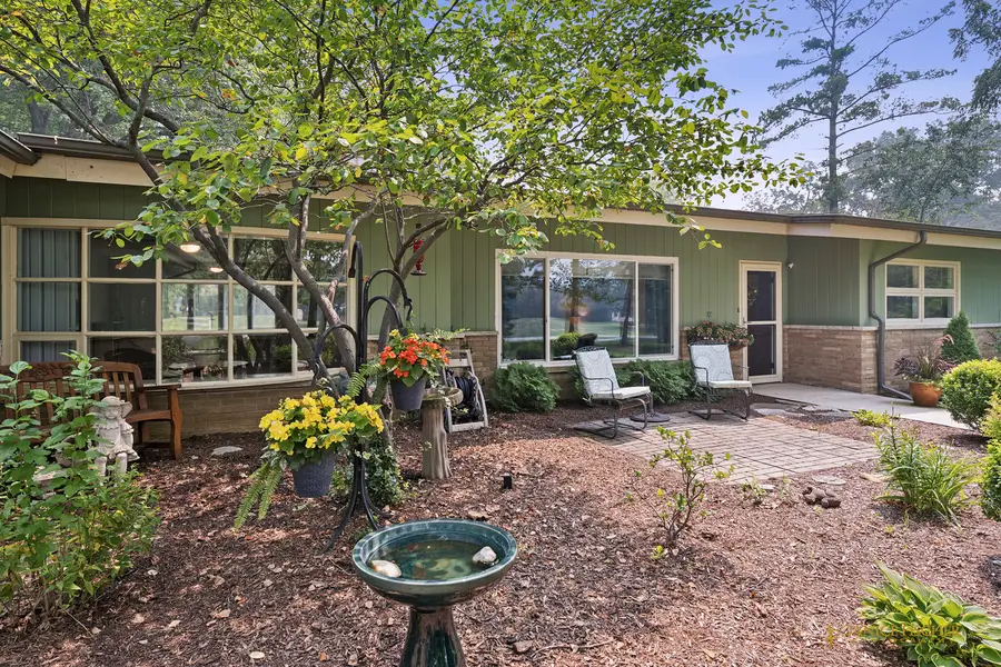 425 Greenwood Lane, Barrington, IL 60010 - #2