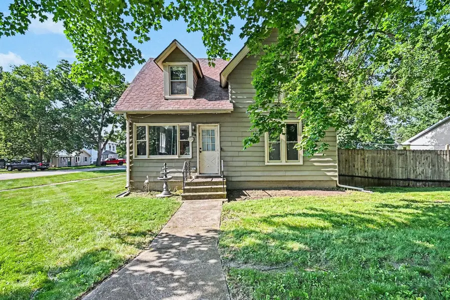 330 Pleasant Street, Sheridan, IL 60551 - #2