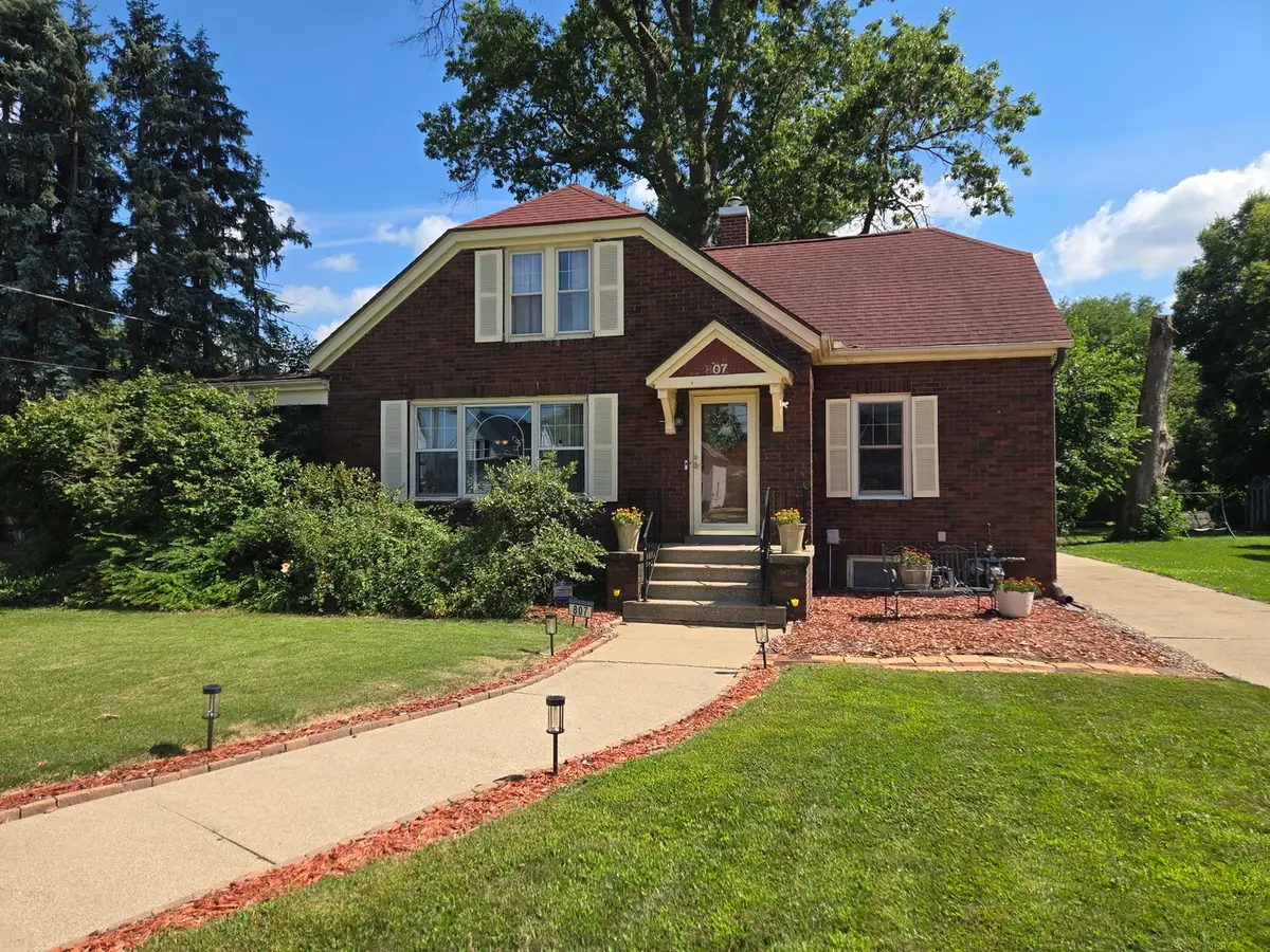 807 W 2nd Street, Rock Falls, IL 61071 - #1