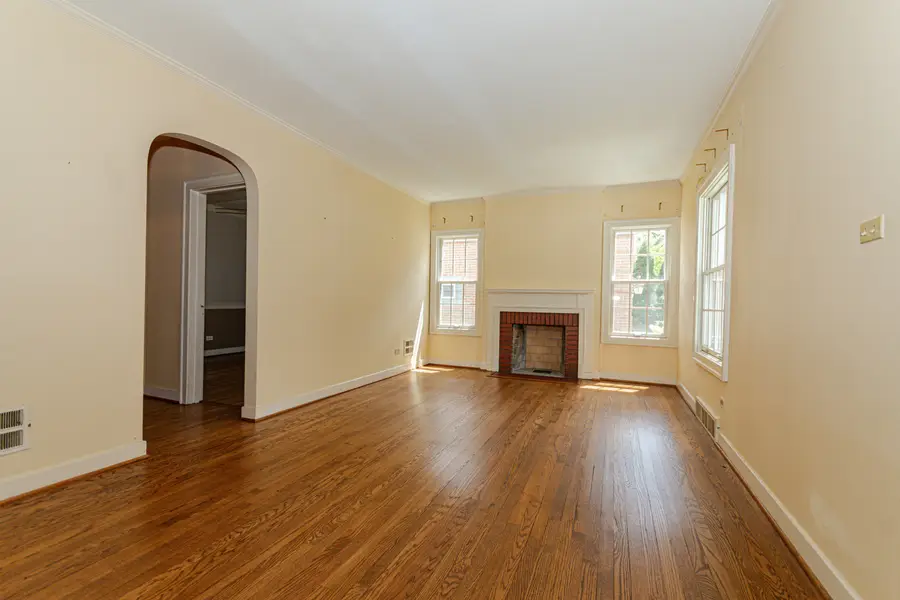 335 Oak Street, Elmhurst, IL 60126 - #2