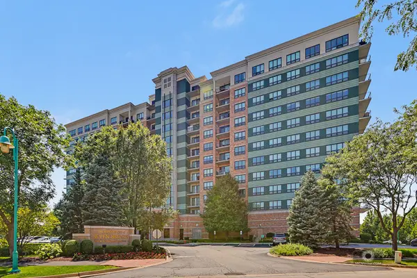 6420 Double Eagle Drive #905, Woodridge, IL 60517