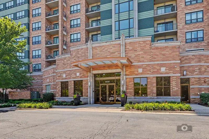 6420 Double Eagle Drive #905, Woodridge, IL 60517 - #2