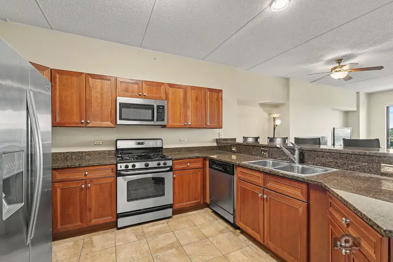6420 Double Eagle Drive #905, Woodridge, IL 60517 - #3
