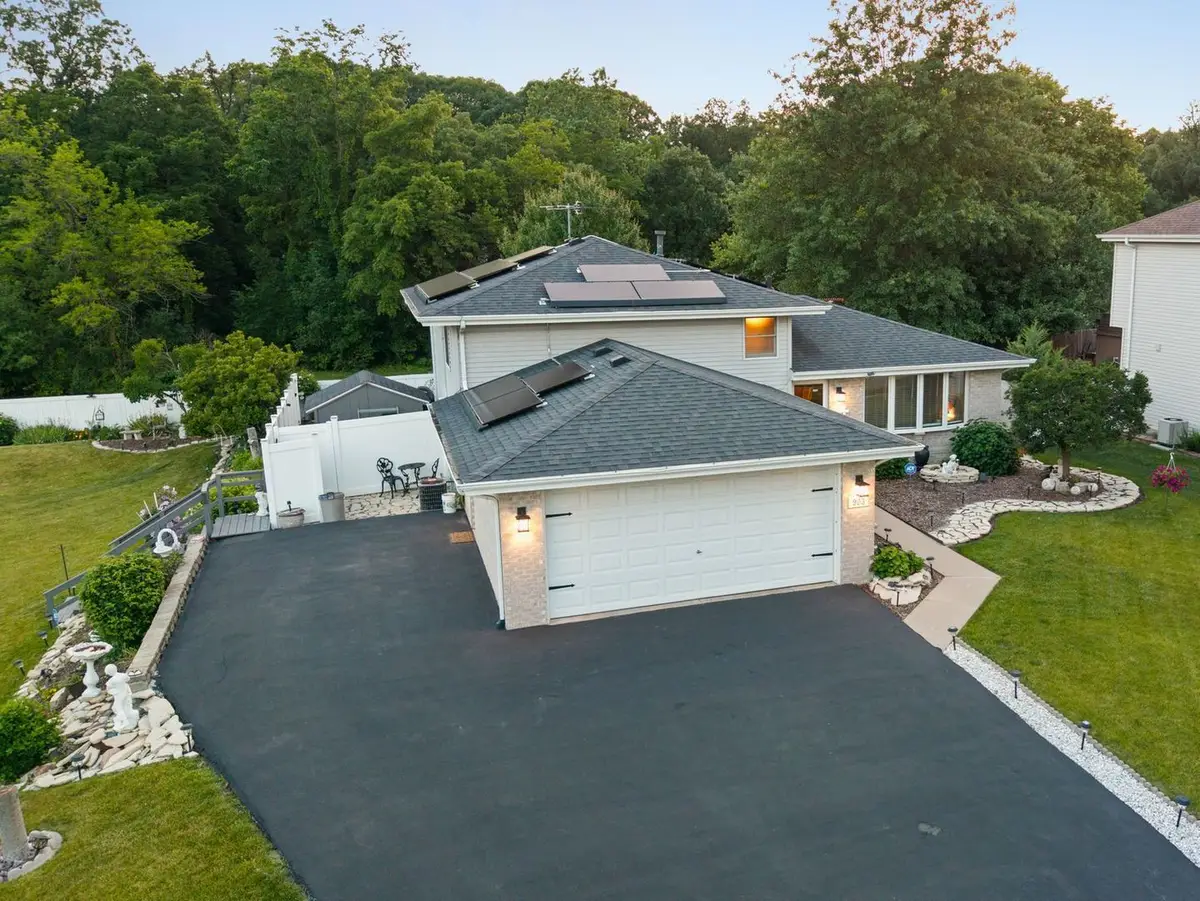903 Prescott Drive, Joliet, IL 60432 - #1