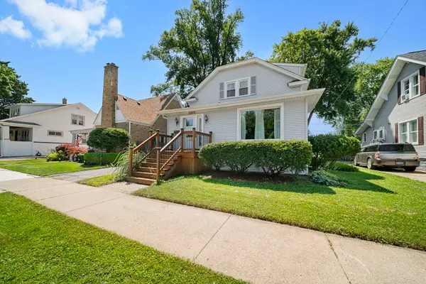 1329 Henry Avenue, Des Plaines, IL 60016