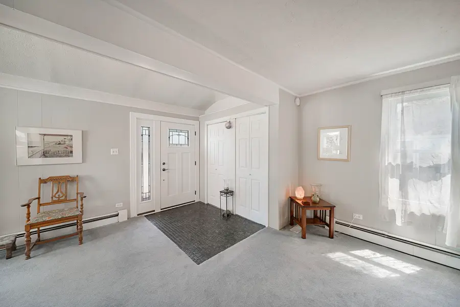 1329 Henry Avenue, Des Plaines, IL 60016 - #2