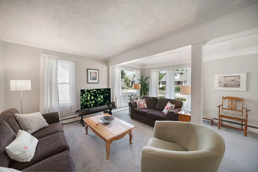 1329 Henry Avenue, Des Plaines, IL 60016 - #3