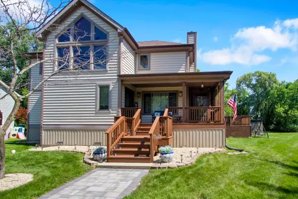 25138 W Lake Avenue, Ingleside, IL 60041