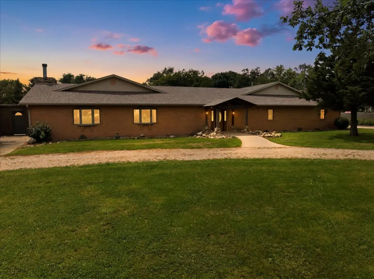 311 N Gerrard Street, Chenoa, IL 61726 - #1
