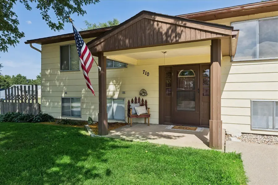 710 3rd Street, Colona, IL 61241 - #3