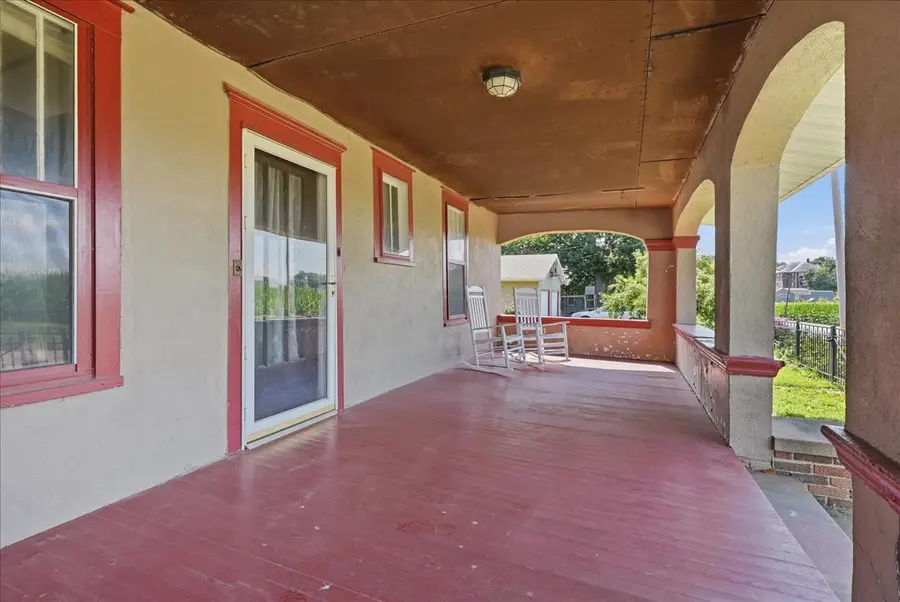 402 W 3rd Street, Armington, IL 61721 - #3