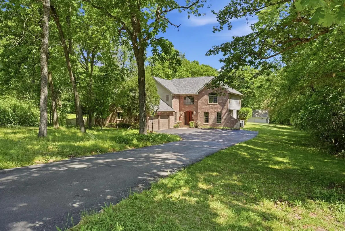 26792 W Lakeview Drive S, Lake Barrington, IL 60084 - #1