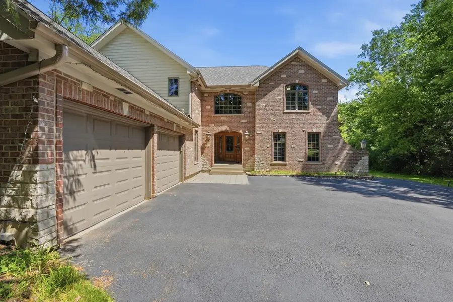 26792 W Lakeview Drive S, Lake Barrington, IL 60084 - #3