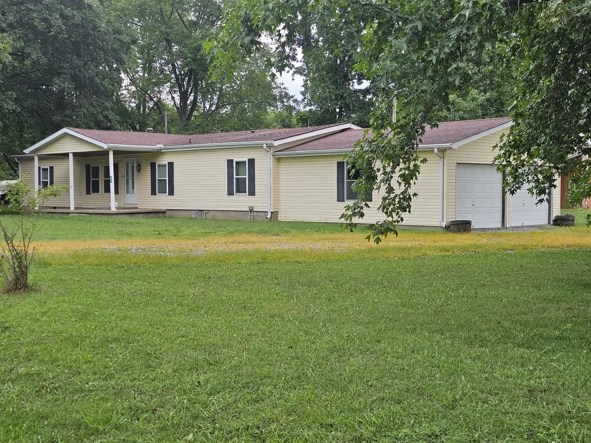 311 S Sycamore Street, Keenes, IL 62851 - #1
