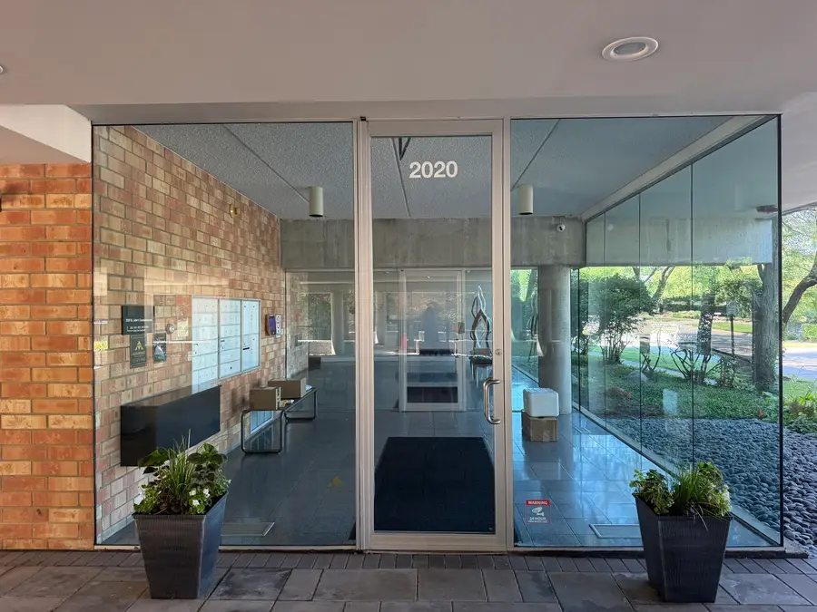 2020 St Johns Avenue #207, Highland Park, IL 60035 - #3
