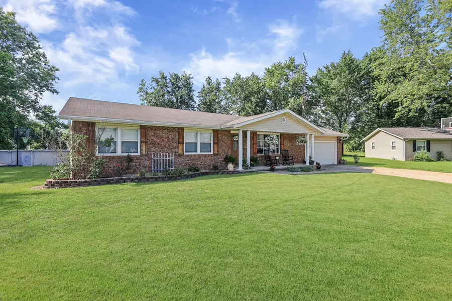 380 Northwood, Salem, IL 62881 - #3
